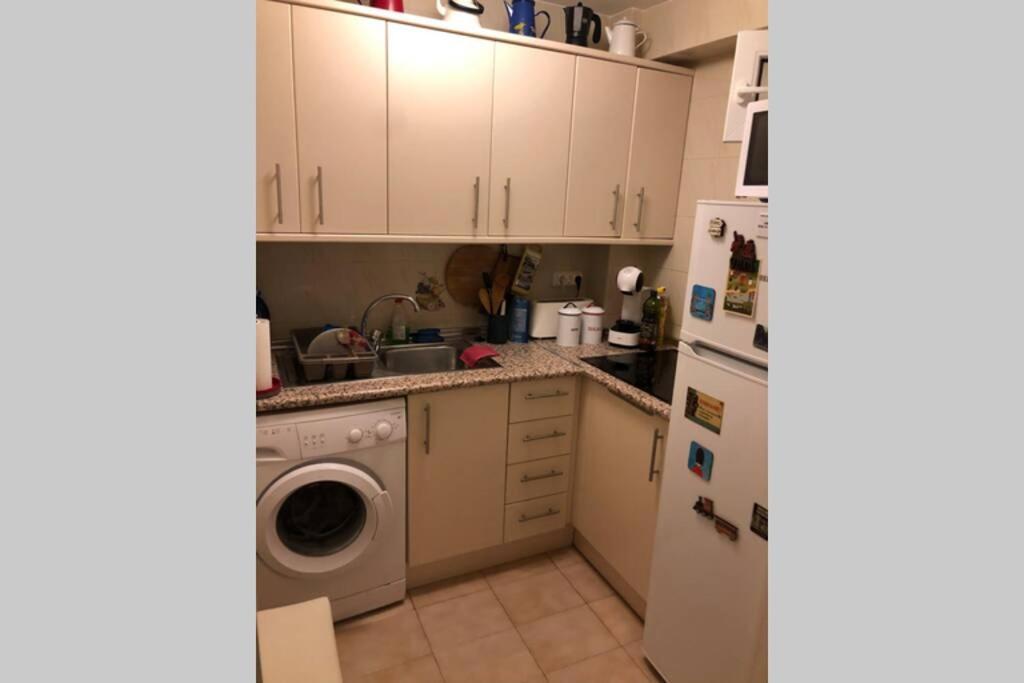 Cosy Apartment 5 Min From The Beach , Sea View Бенидорм Экстерьер фото
